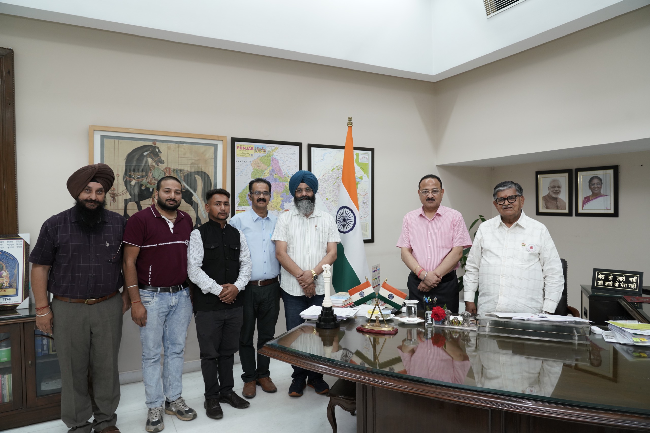 Representatives of various organizations led by Shri Arun Sood met Chandigarh Administrator